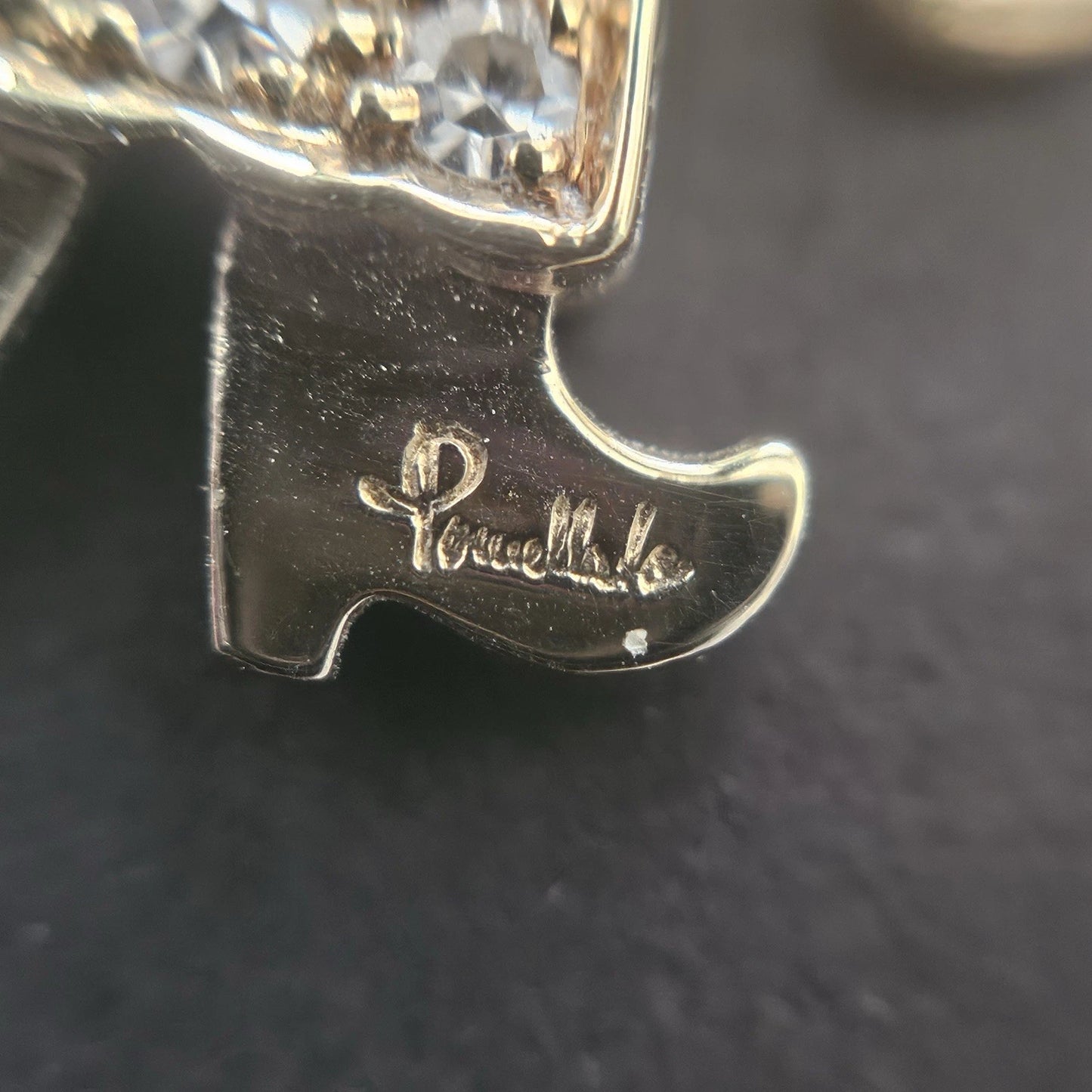 RARE Pomellato Jewelry Queen Diamond 18k Yellow Gold Charm Pendant Movable Arms