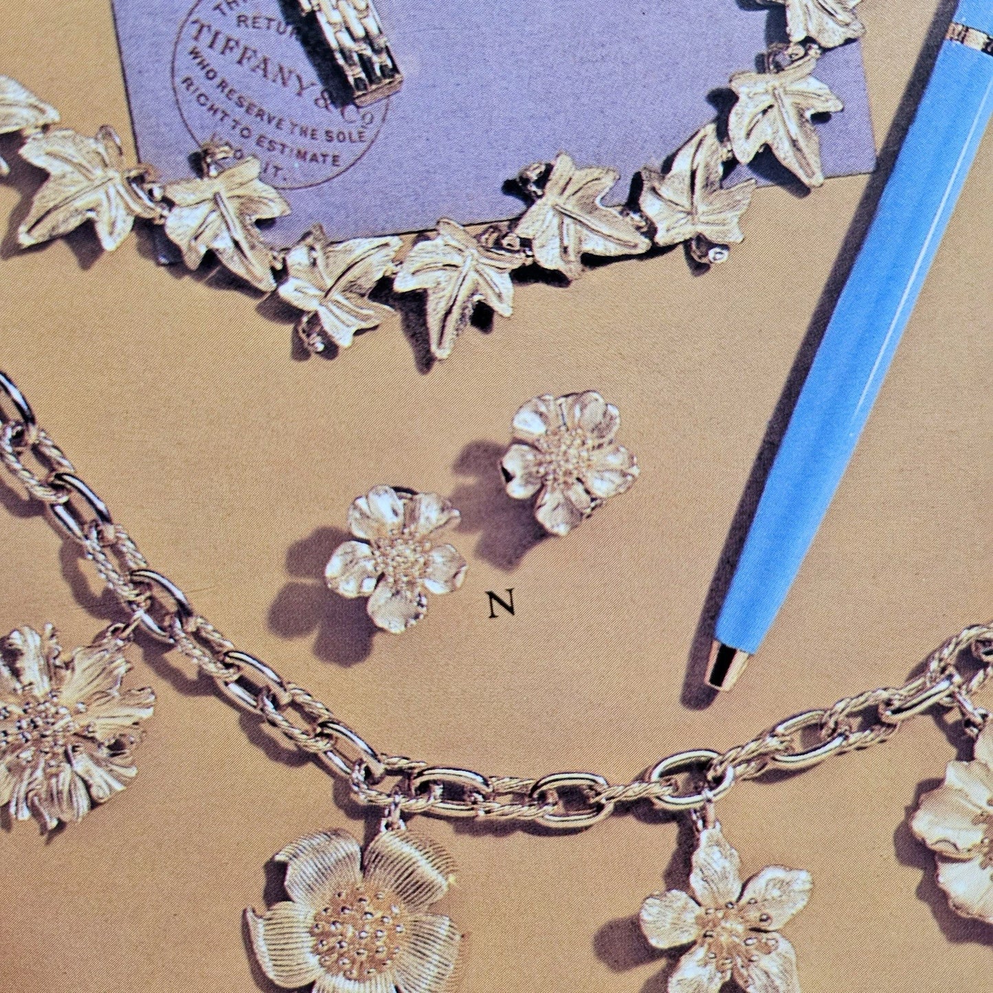 RARE Vintage Tiffany & Co. 18k Yellow Gold Wild Rose Dogwood Flower Earrings