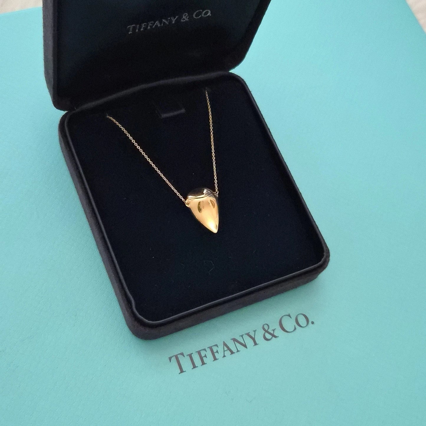 RARE Vintage Tiffany & Co. Elsa Peretti 18k YG Bottle Vase Pendant Necklace 24”
