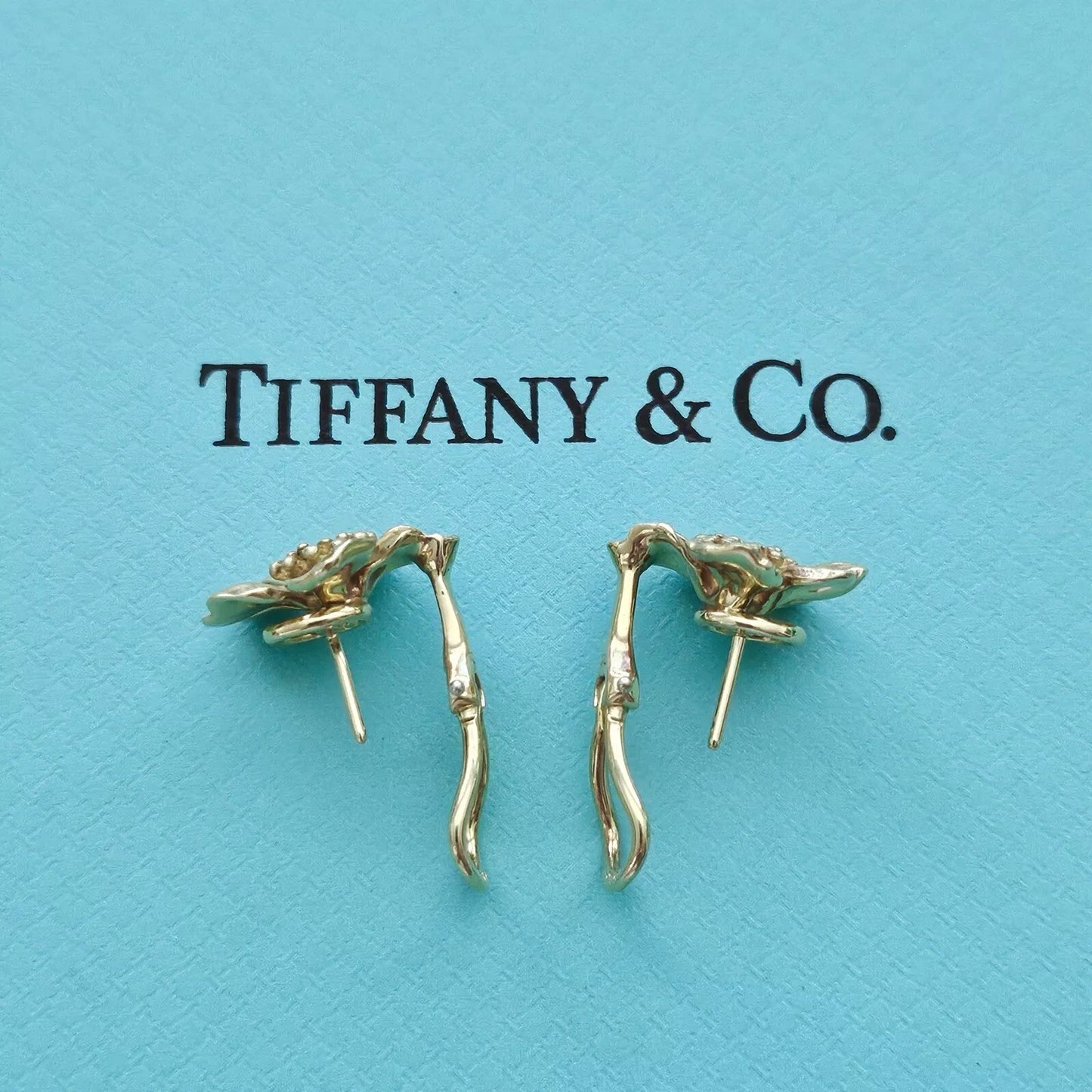 RARE Vintage Tiffany & Co. 18k Yellow Gold Wild Rose Dogwood Flower Earrings