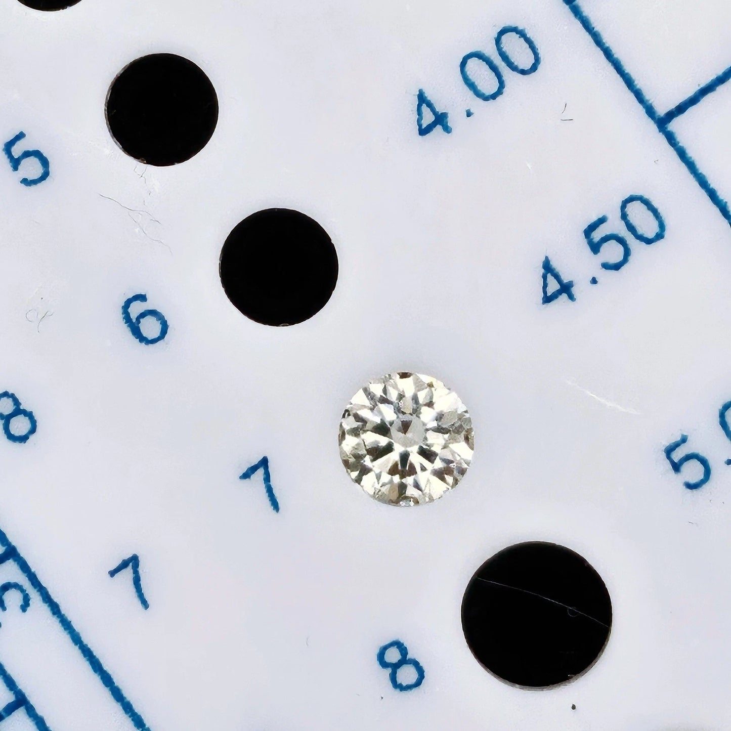 $4,510 Tiffany & Co. Round Brilliant Diamond Solitaire 0.36 ct Platinum Necklace