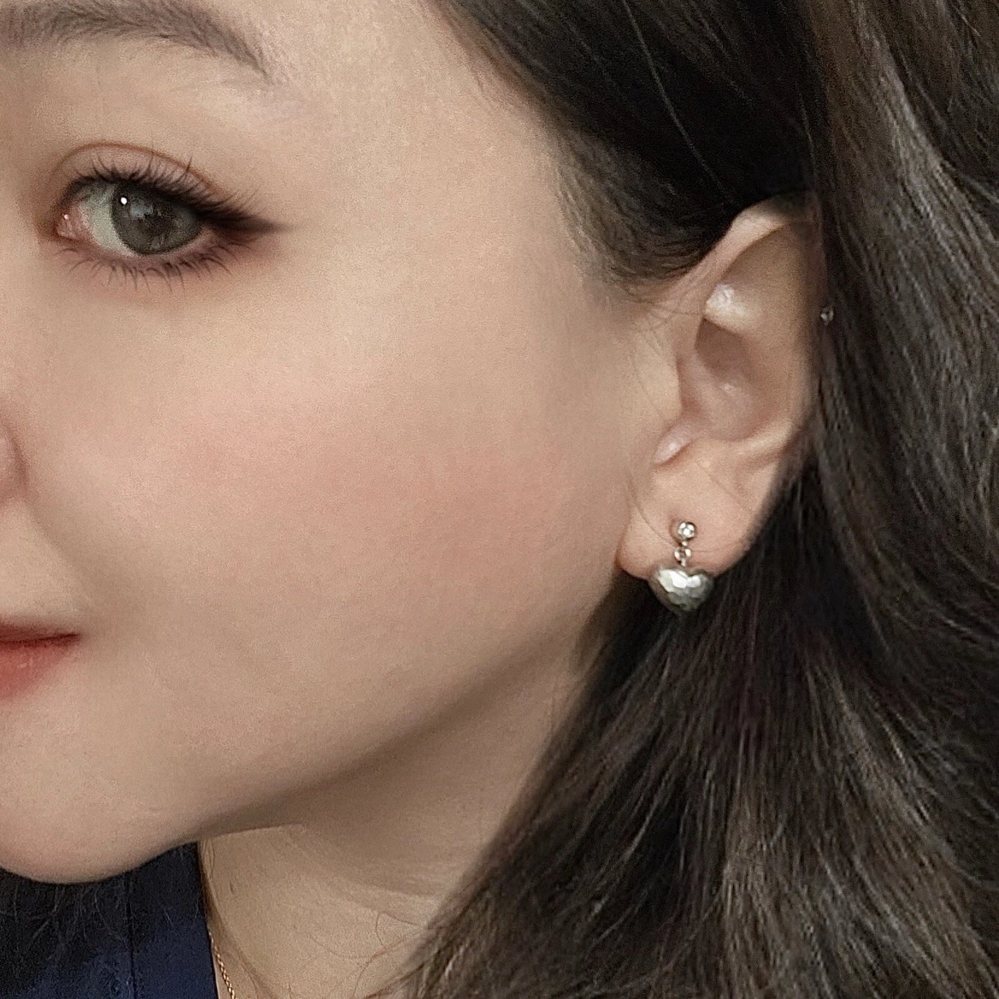 Vintage Tiffany & Co. Paloma Picasso Diamond 18k Hammered Heart Dangle Earrings