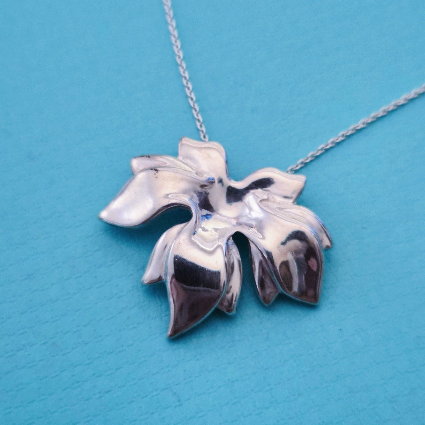 RARE Vintage Tiffany & Co. Maple Leaf Sterling Silver Pendant Necklace