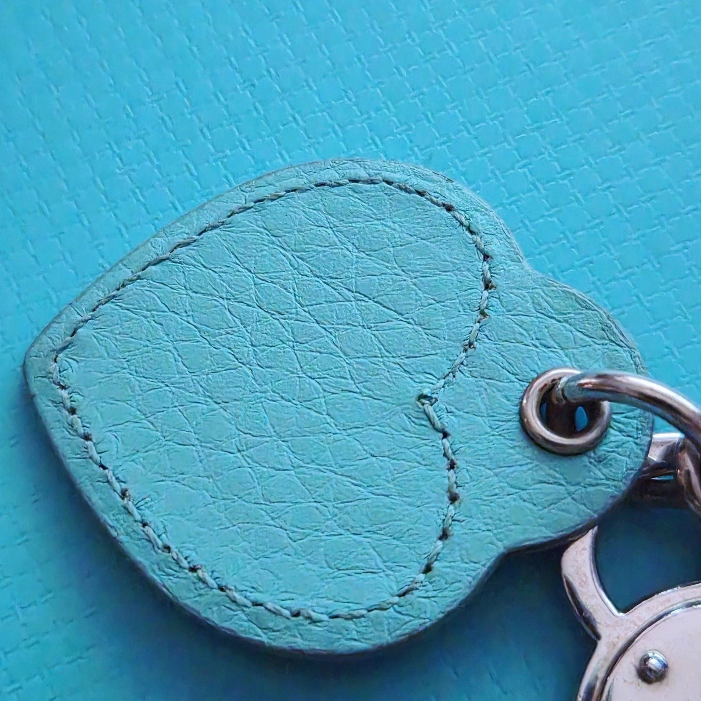 RARE Tiffany & Co. Return To Tiffany Double Heart Blue Leather Keychain Key Ring