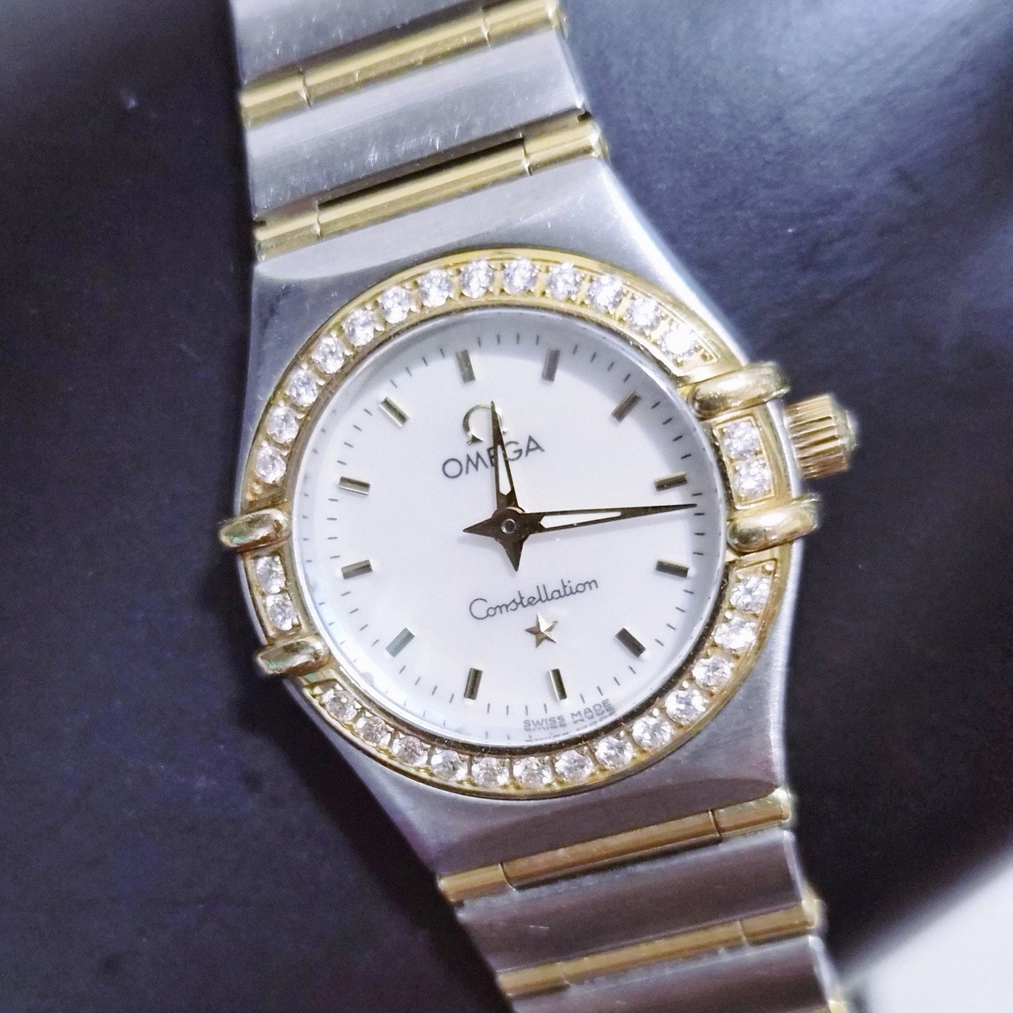 RARE Vintage Omega Constellation 2 Tone 18k SS Diamond Bezel Quartz Watch