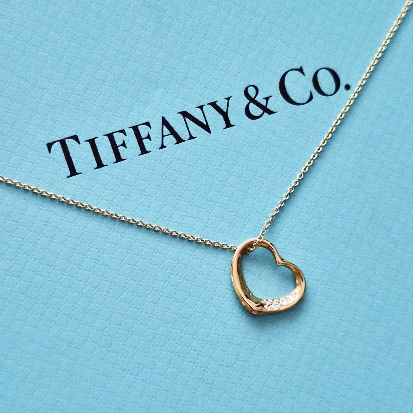 RARE Vintage Tiffany & Co. Elsa Peretti 9 Diamonds Open Heart 18k Necklace 16”