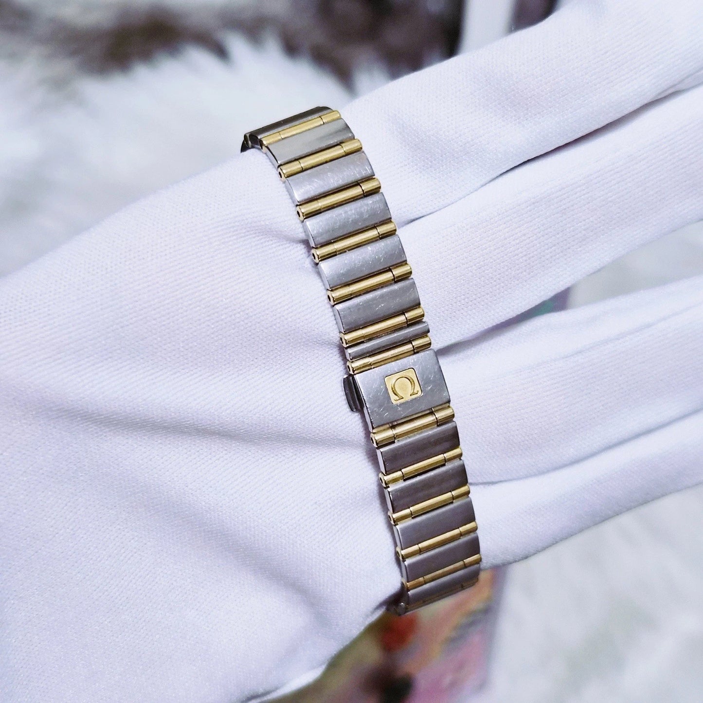 RARE Vintage Omega Constellation 2 Tone 18k SS Diamond Bezel Quartz Watch