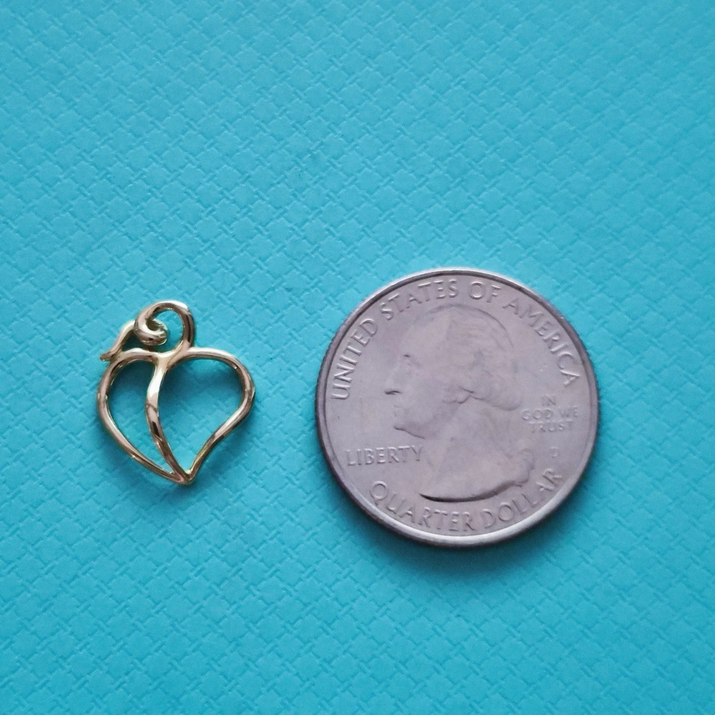 RARE Vintage 1980 Tiffany & Co. Paloma Picasso 18k Yellow Gold Open Heart Pendant