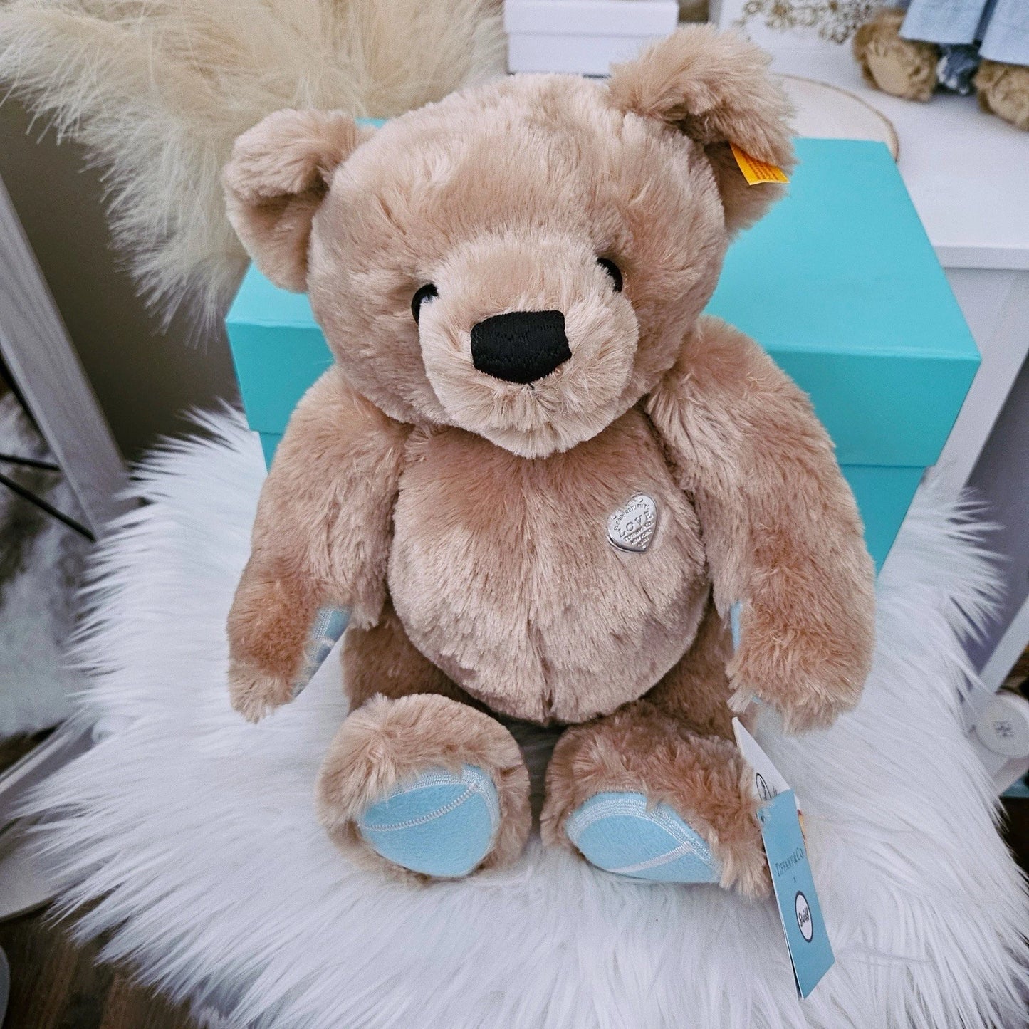 BNIB Tiffany & Co. x Steiff Return To Tiffany® “Love” Holiday Mohair Teddy Bear