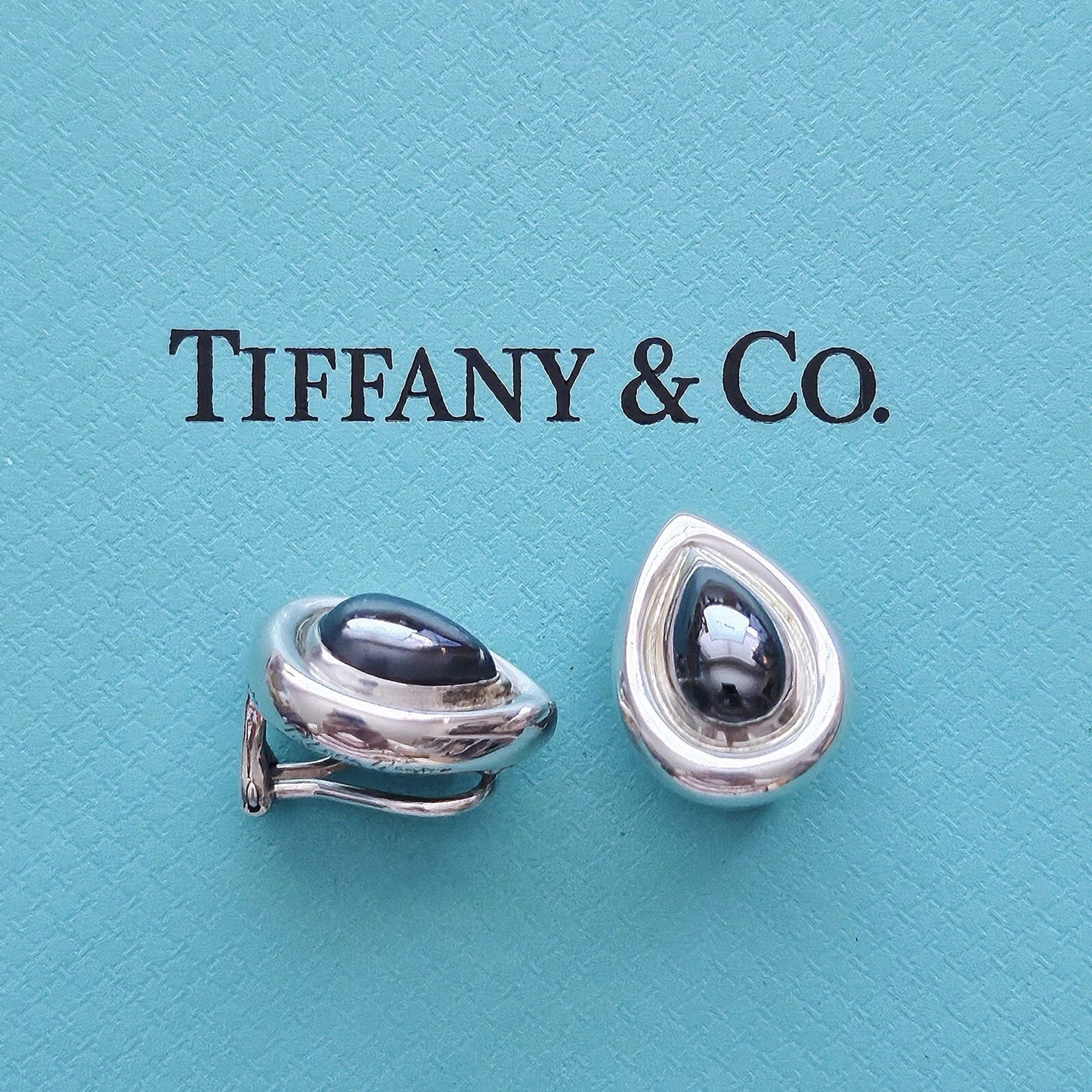 Vintage Tiffany & Co. Paloma Picasso Hematite Teardrop Gemstone Silver Clip On Earrings