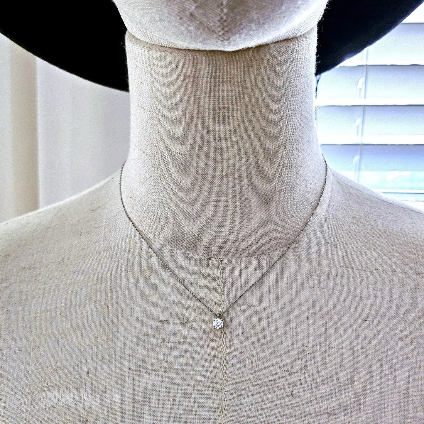 $4,510 Tiffany & Co. Round Brilliant Diamond Solitaire 0.36 ct Platinum Necklace
