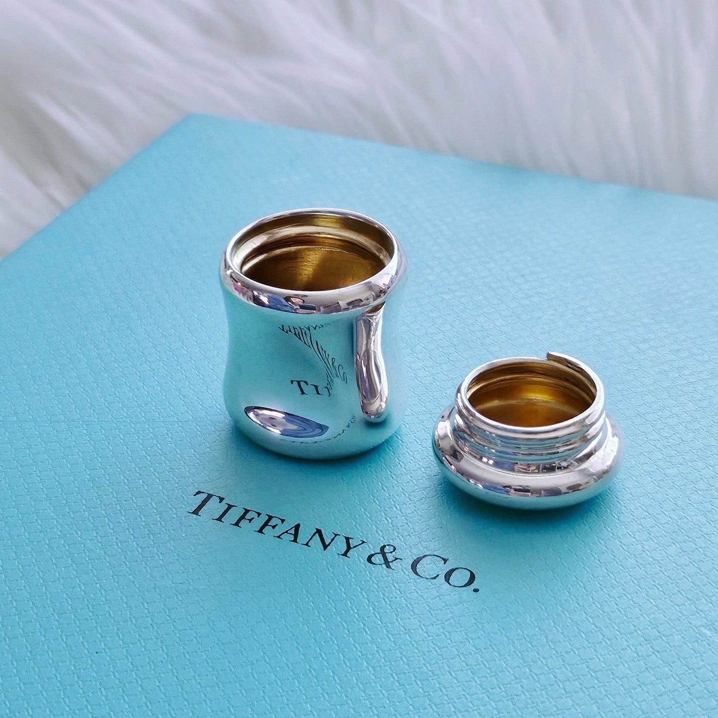 Tiffany & Co. Elsa Peretti Thumbprint Pillbox Sterling Silver