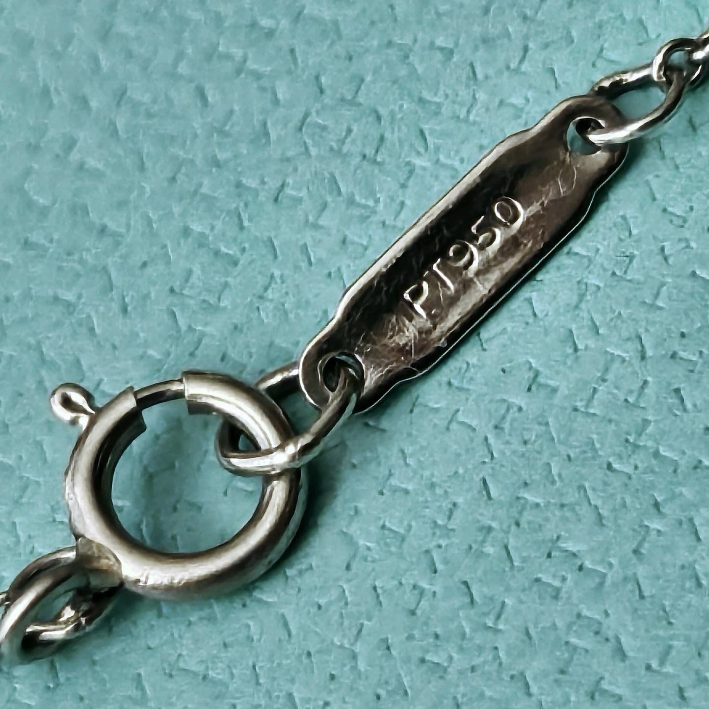$4,510 Tiffany & Co. Round Brilliant Diamond Solitaire 0.36 ct Platinum Necklace