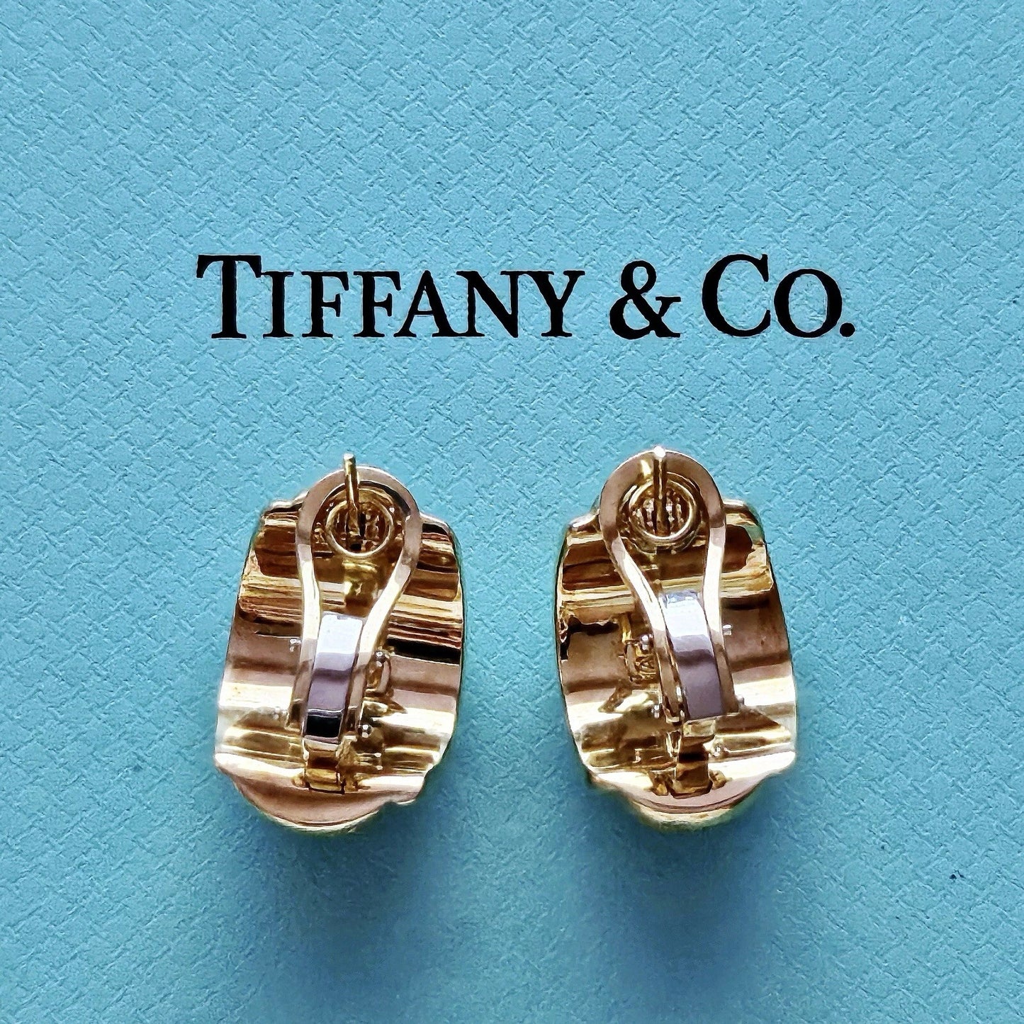 RARE Vintage 1990s Tiffany & Co. 18k Yellow Gold Textured Clip Hoop Earrings