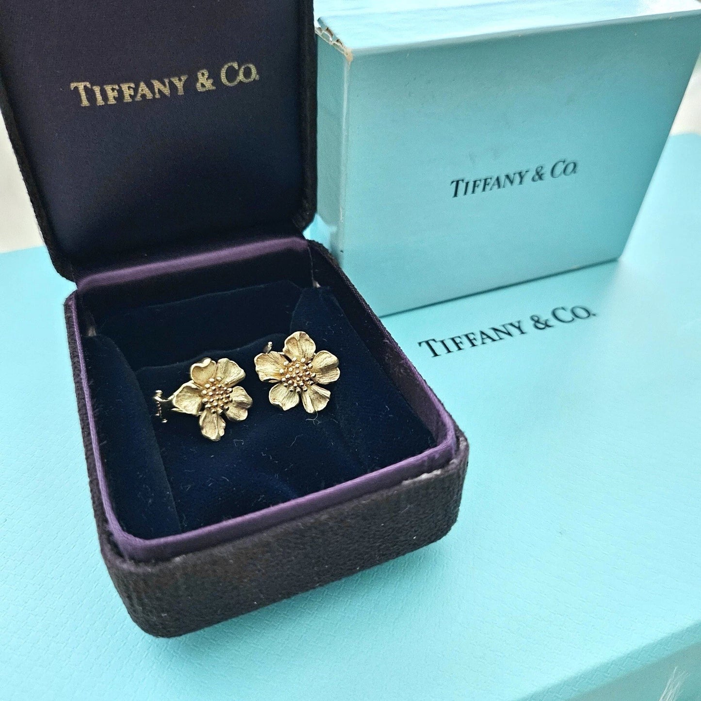 RARE Vintage Tiffany & Co. 18k Yellow Gold Wild Rose Dogwood Flower Earrings