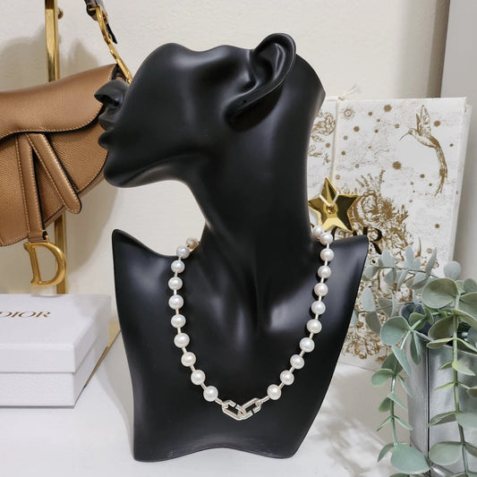 Tiffany & Co. Tiffany HardWear Freshwater Pearl Silver Necklace 16"