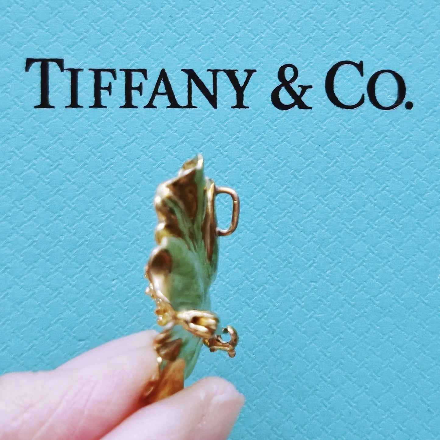 RARE Tiffany & Co. 18K Yellow Gold Diamond Dogwood Flower Brooch Pendant .35 TCW