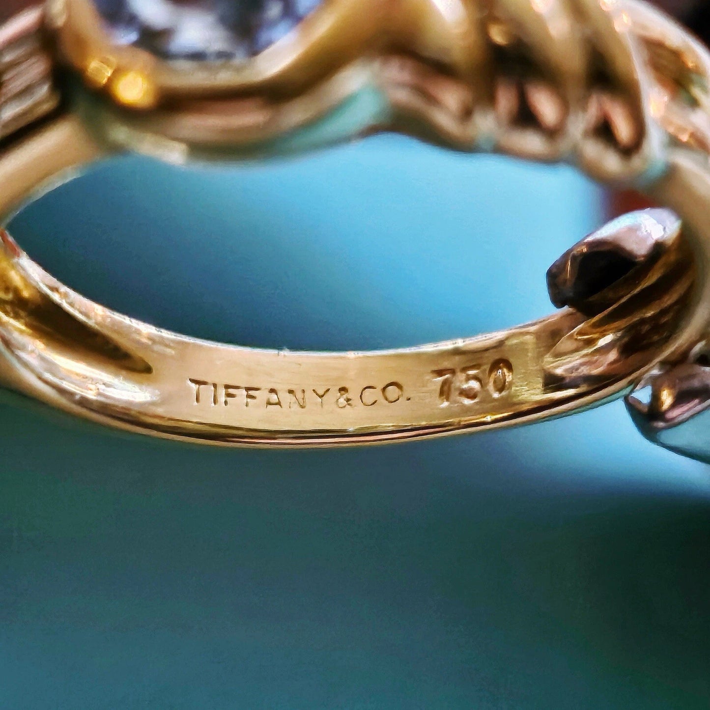 Vintage Tiffany & Co. 18k Yellow Gold Aquamarine Benzel Set Ring