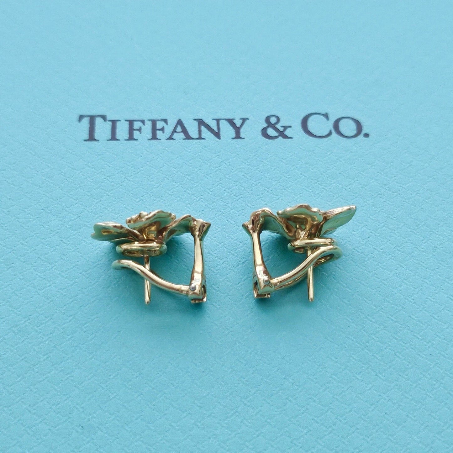 RARE Vintage Tiffany & Co. 18k Yellow Gold Wild Rose Dogwood Flower Earrings