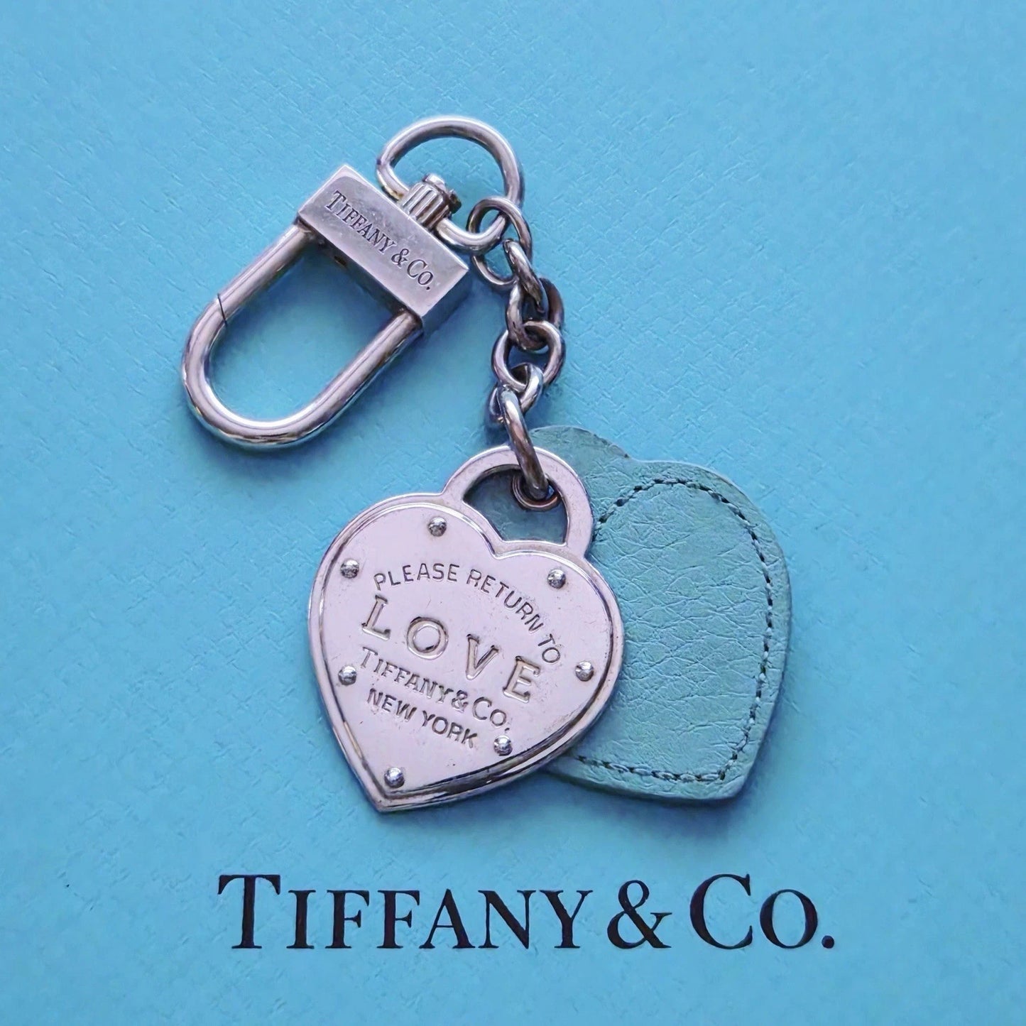 RARE Tiffany & Co. Return To Tiffany Double Heart Blue Leather Keychain Key Ring